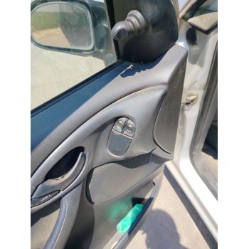 ford focus turnier (cak) del año 2001