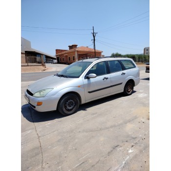 ford focus turnier (cak) del año 2001