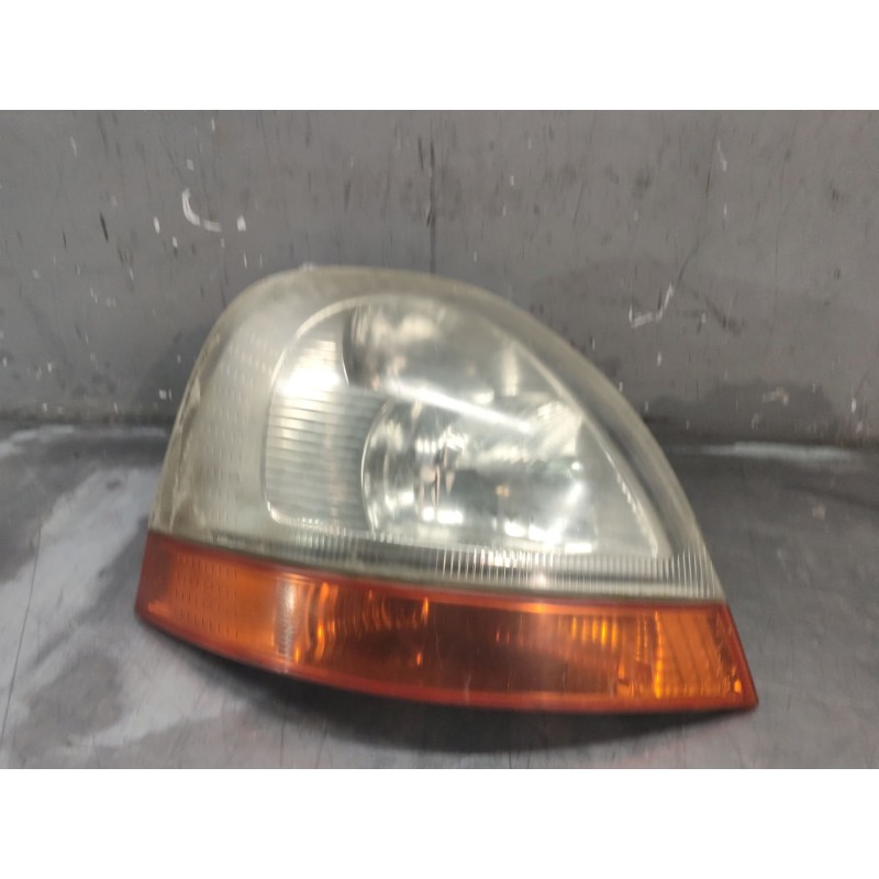 Recambio de faro derecho para renault master ii ph. 2 doka/pr. fgst 2.5 diesel referencia OEM IAM 8200163518  
