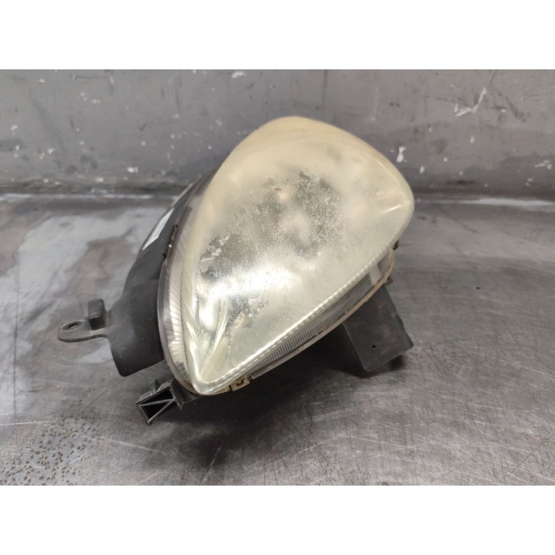 Recambio de faro izquierdo para citroën xsara picasso (n68) 2.0 hdi referencia OEM IAM 9631495180  