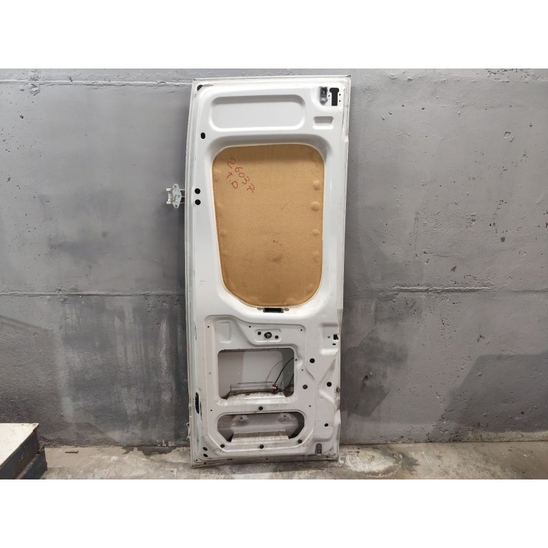 Recambio de puerta trasera derecha para iveco daily vi furgoneta 33s12, 35s12, 35c12 referencia OEM IAM - Blanco 2