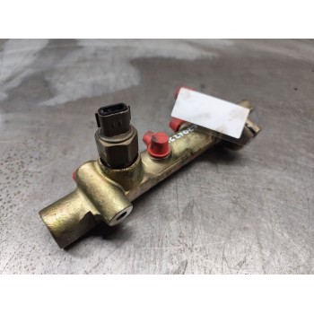 Recambio de rampa inyectora para opel corsa c blue line referencia OEM IAM   