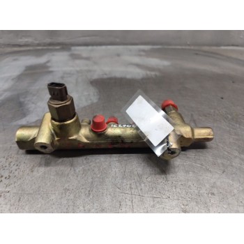 Recambio de rampa inyectora para opel corsa c blue line referencia OEM IAM   