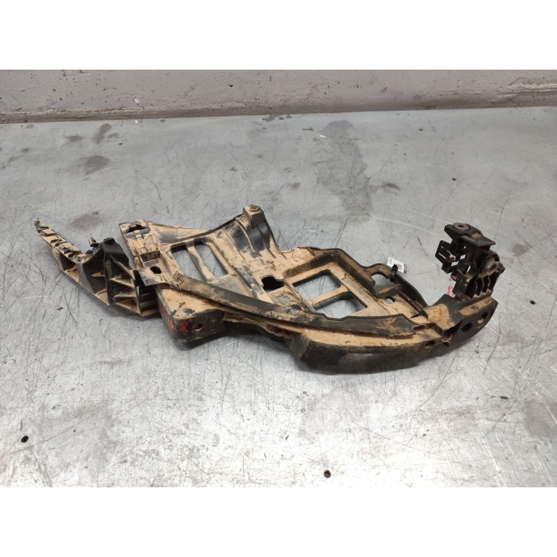 Recambio de soporte faro derecho para volkswagen golf vi (5k1) 1.6 tdi referencia OEM IAM 5K0807228A  