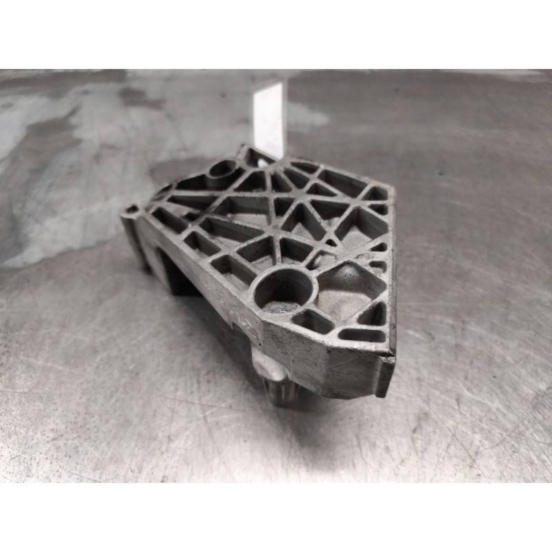 Recambio de soporte motor derecho para volkswagen polo berlina (6n2) 1.4 tdi referencia OEM IAM 045199207G  
