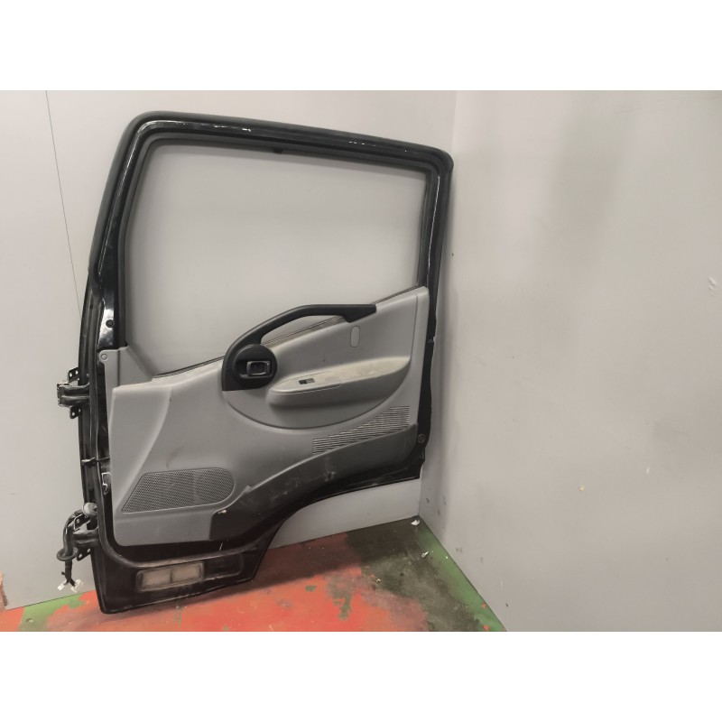 Recambio de puerta delantera derecha para renault serie d referencia OEM IAM 7485140217 - Negro 2
