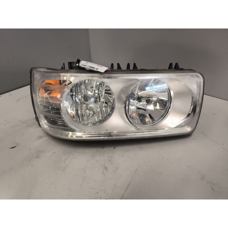 Recambio de faro derecho para daf serie lf45 desde 06 referencia OEM IAM   