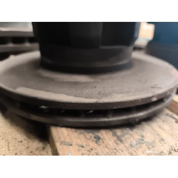 Recambio de buje delantero para nissan atleon 35.13 referencia OEM IAM 061003670  
