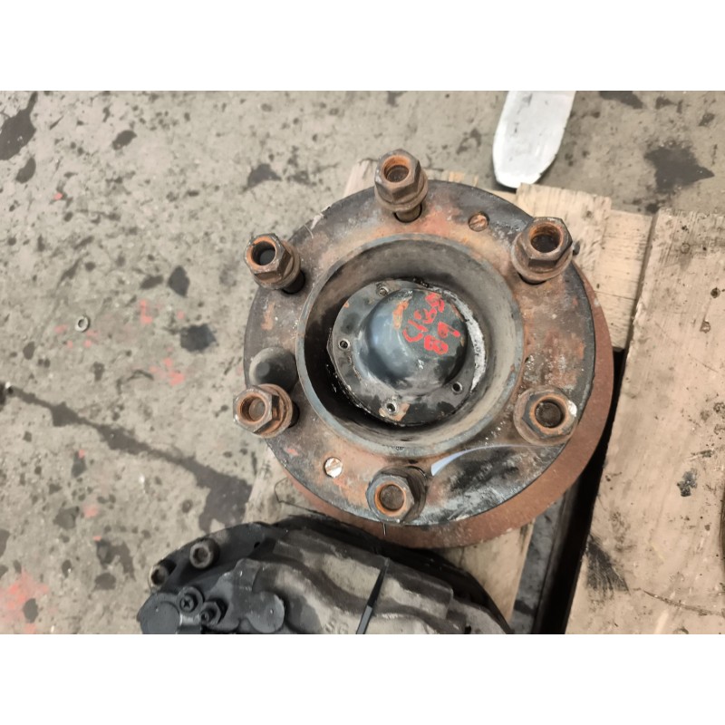Recambio de buje delantero para nissan trucks atleon 140 referencia OEM IAM 402029X63A 61004240 