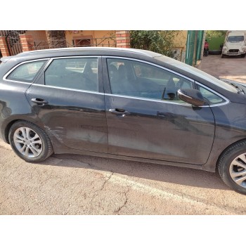 kia cee´d sporty wagon del año 2013