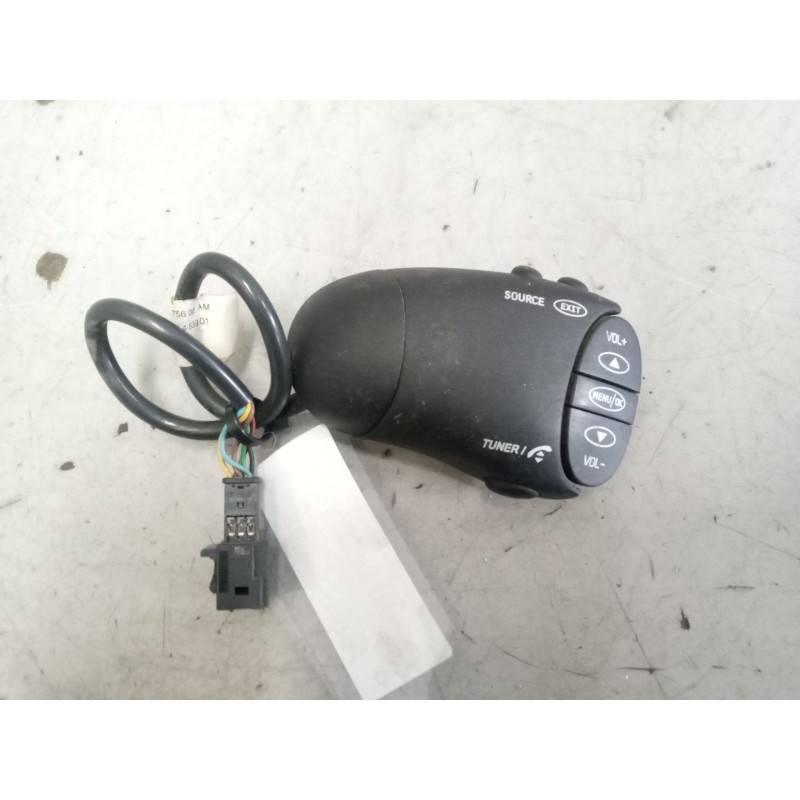 Recambio de mando radio para renault magnum ab diesel referencia OEM IAM 742101463901  