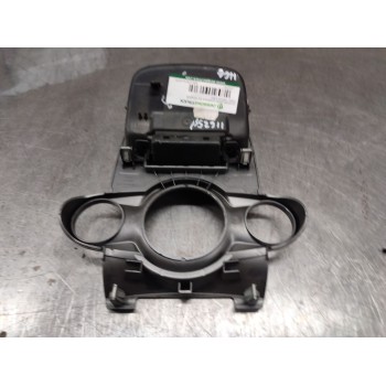 Recambio de guarnecidos consola de mandos para ford fiesta (cb1) ambiente referencia OEM IAM 8A6118D422AFW  