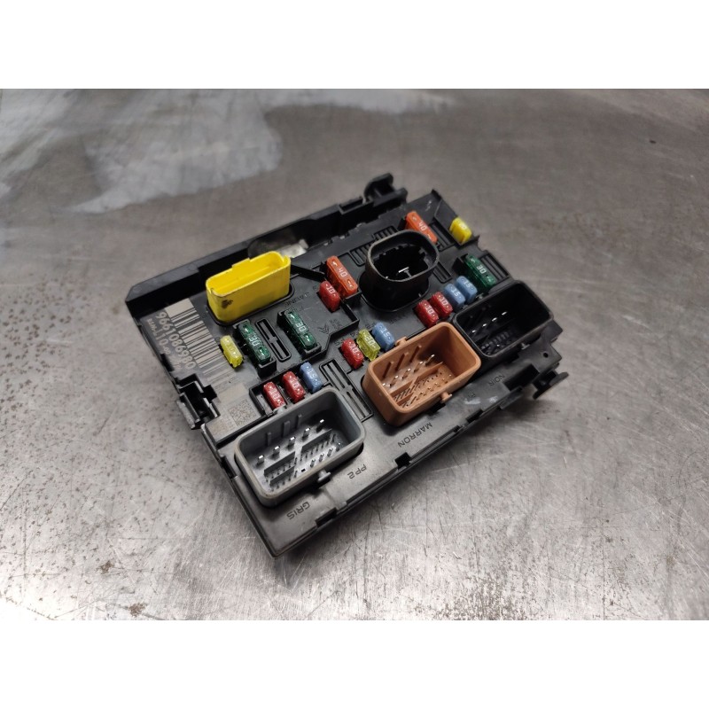 Recambio de bsm caja fusibles para peugeot 207 x-line referencia OEM IAM 9661086980  