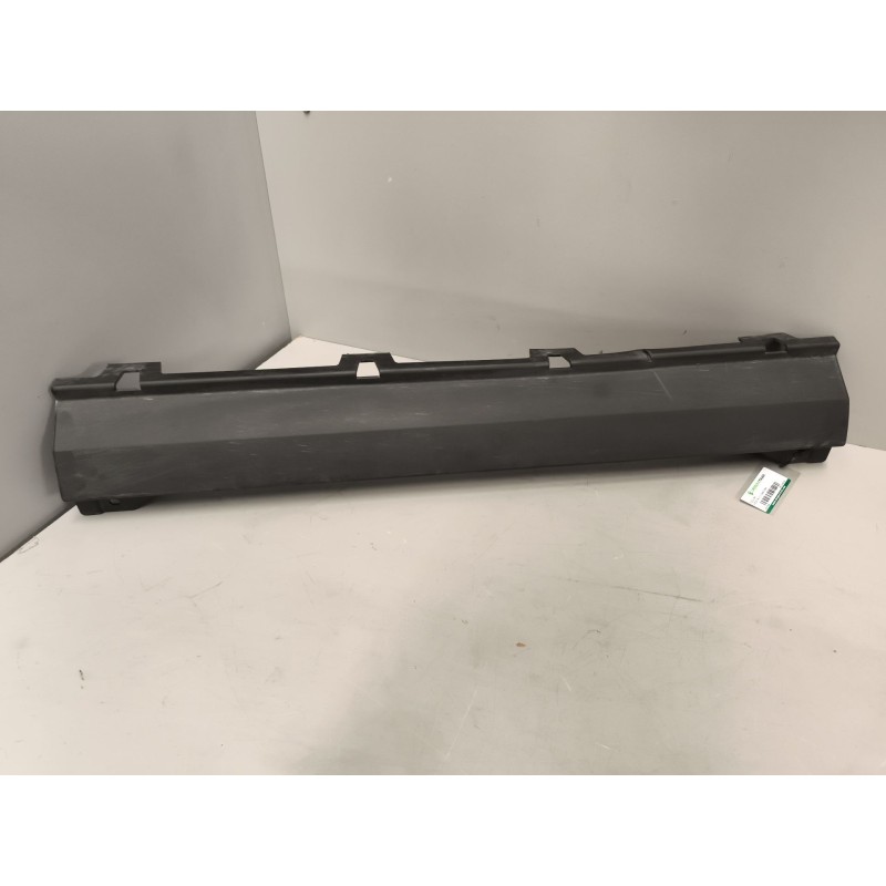 Recambio de moldura para iveco daily vi caja/chasis 35s16, 35c16, 40c16, 50c16, 60c16, 65c16, 70c16 referencia OEM IAM 580154874