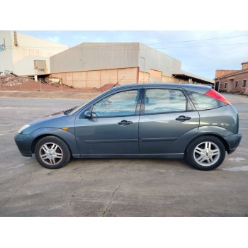ford focus berlina (cak) del año 2003