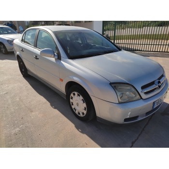 opel vectra c berlina del año 2002