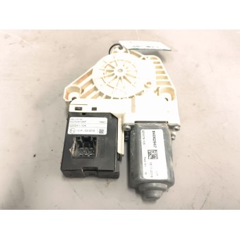 MOTOR ELEVALUNAS DELANTERO IZQUIERDO 84062947 