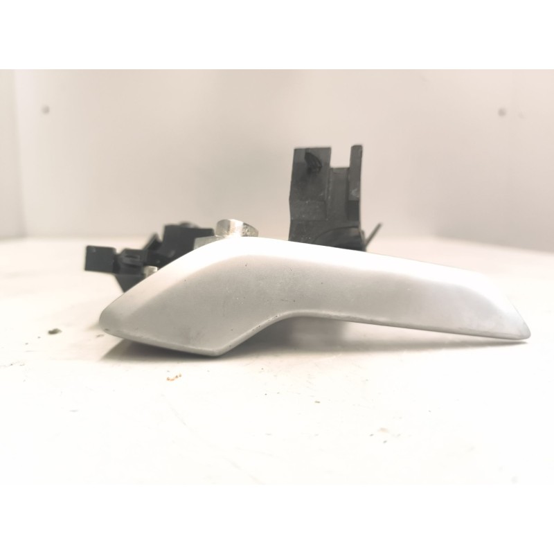 Recambio de maneta interior delantera derecha para volvo fh 500 referencia OEM IAM 84012027  