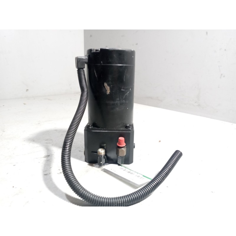 Recambio de bomba elevacion cabina para renault magnum ab diesel referencia OEM IAM 82053298  1035166522