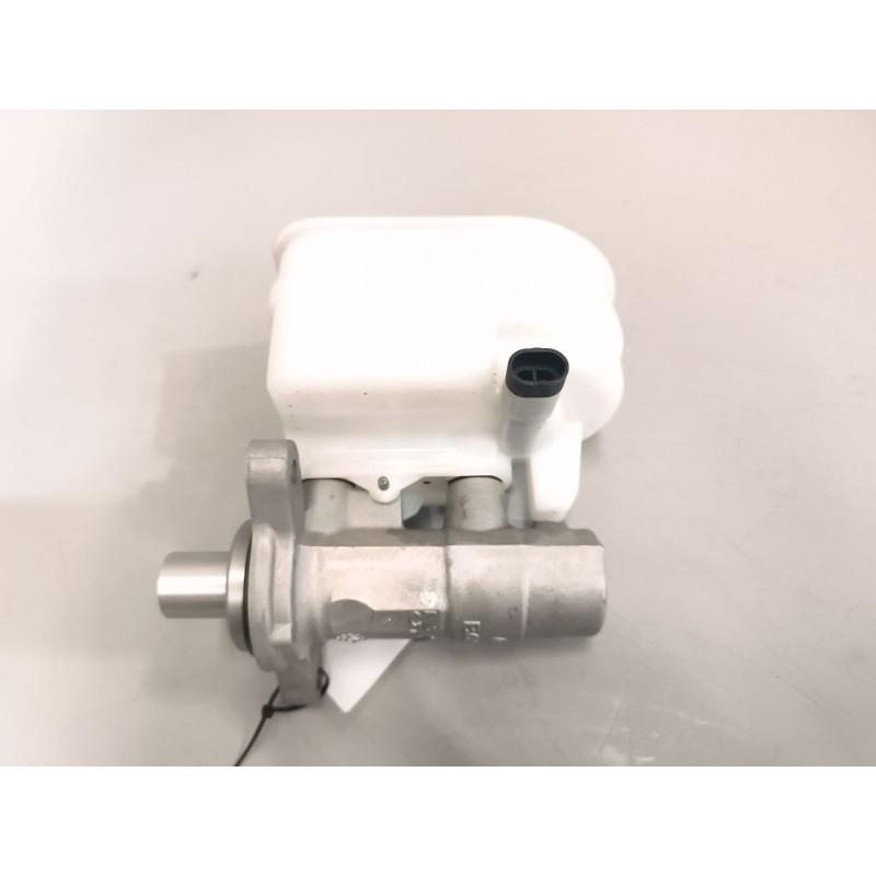 Recambio de bomba freno para iveco daily vi caja/chasis 35s16, 35c16, 40c16, 50c16, 60c16, 65c16, 70c16 referencia OEM IAM 0204Y - Blanco 3