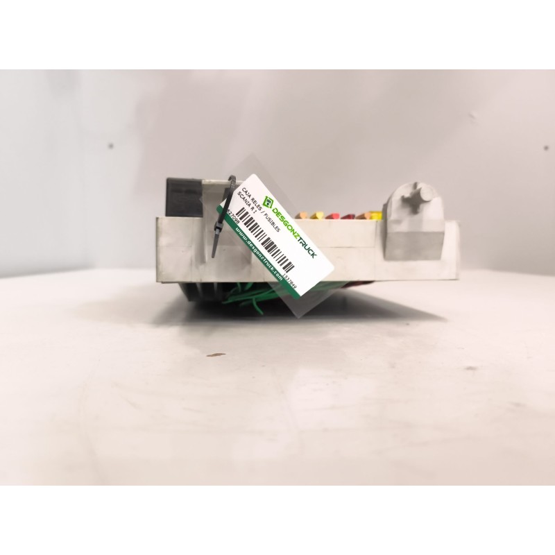 Recambio de caja reles / fusibles para scania r i r 500 referencia OEM IAM 1537849 1780657 1780654 - Blanco 3