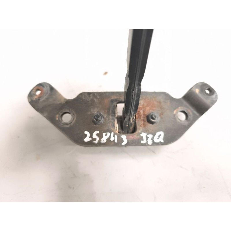 Recambio de retenedor puerta para volvo fh 500 referencia OEM IAM 82859279 - Blanco 2