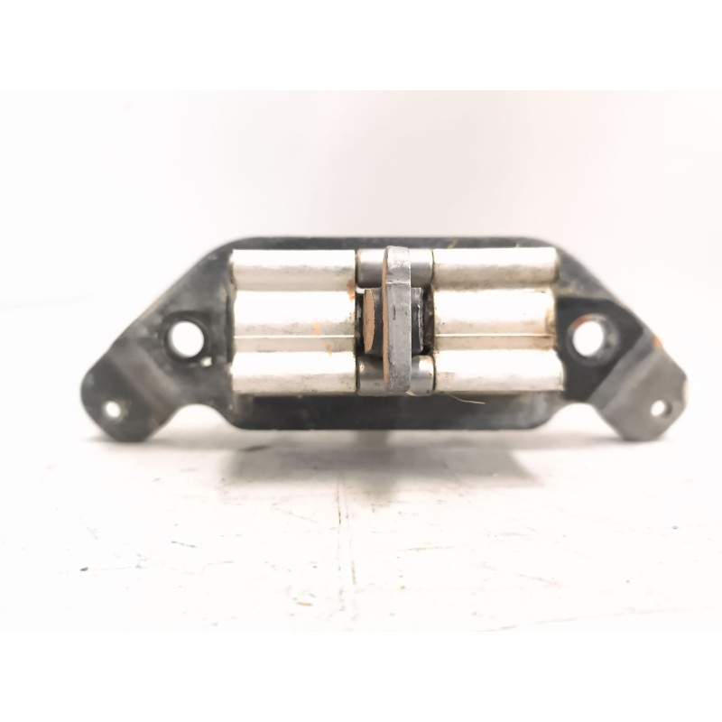 Recambio de retenedor puerta para volvo fh 500 referencia OEM IAM 82859279 - Blanco 2