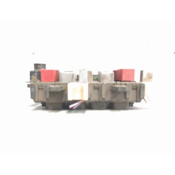 Recambio de caja reles / fusibles para renault premium route 2006 fas 4x2 larga distancia referencia OEM IAM 7421169993  