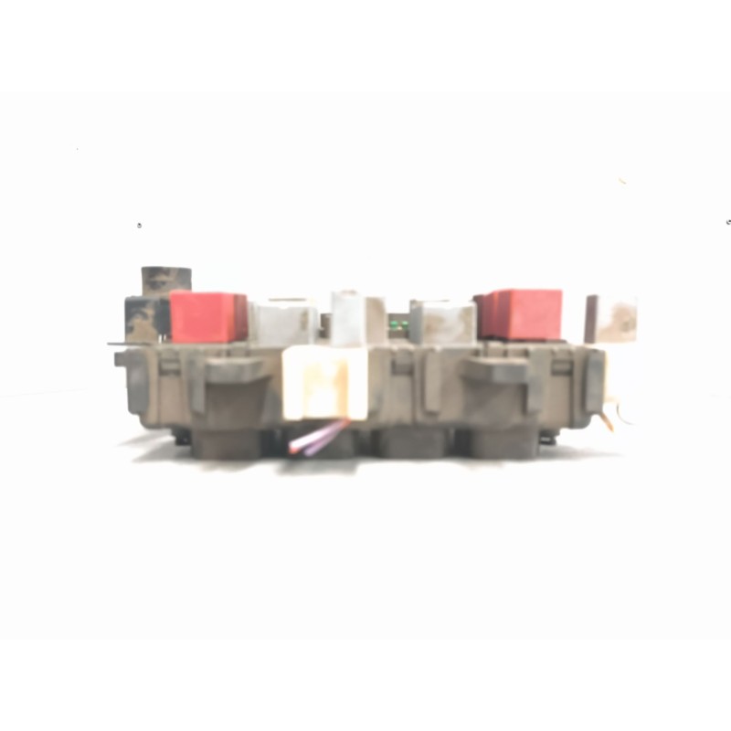 Recambio de caja reles / fusibles para renault premium route 2006 fas 4x2 larga distancia referencia OEM IAM 7421169993 6