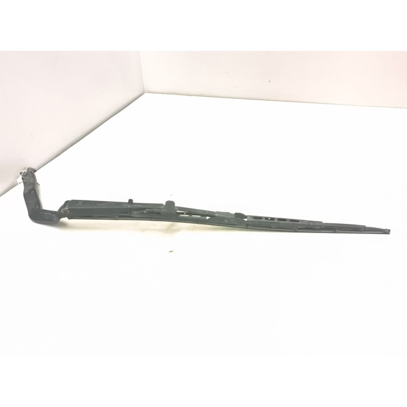Recambio de brazo retrovisor derecho para nissan trucks atleon tk160.95 referencia OEM IAM   
