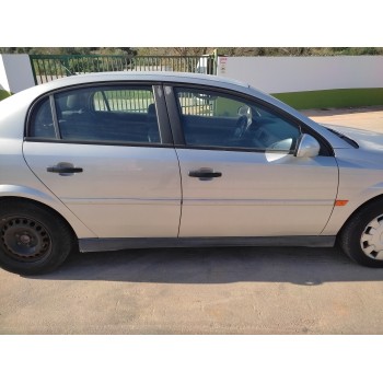 opel vectra c berlina del año 2002