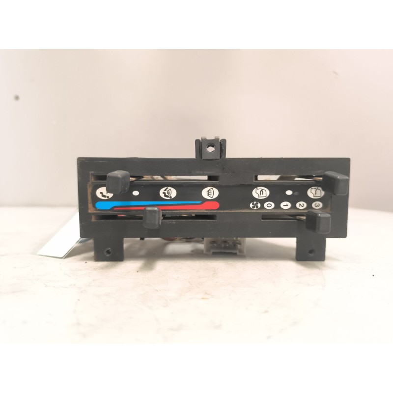 Recambio de mando calefaccion / aire acondicionado para nissan trucks atleon tk 150/3 referencia OEM IAM 810421263F  