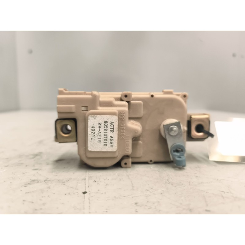 Recambio de motor cierre centralizado delantero derecho para nissan trucks atleon tk 150/3 referencia OEM IAM 805810T010  