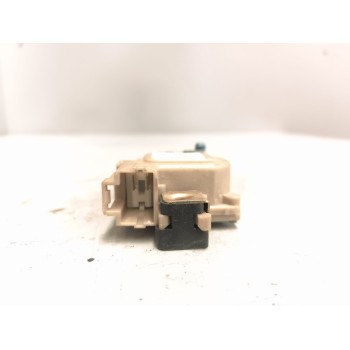 Recambio de motor cierre centralizado delantero derecho para nissan trucks atleon tk 150/3 referencia OEM IAM 805810T010  