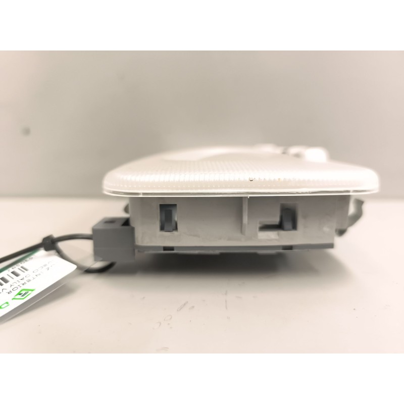 Recambio de luz interior para iveco daily vi caja/chasis 35s16, 35c16, 40c16, 50c16, 60c16, 65c16, 70c16 referencia OEM IAM 5801 - Blanco 2