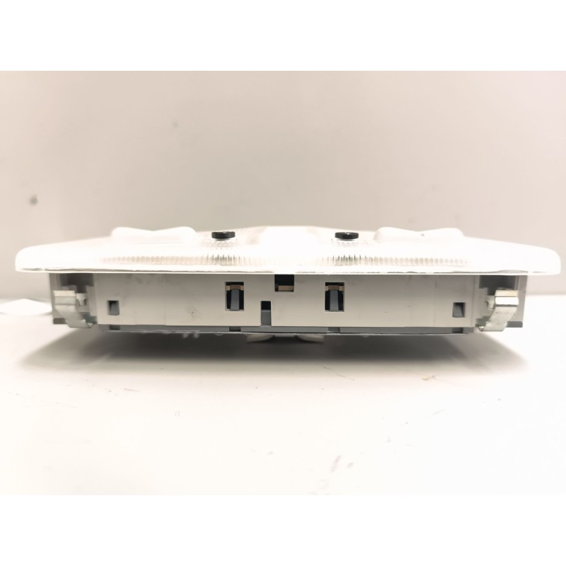Recambio de luz interior para iveco daily vi caja/chasis 35s16, 35c16, 40c16, 50c16, 60c16, 65c16, 70c16 referencia OEM IAM 5801 - Blanco 4
