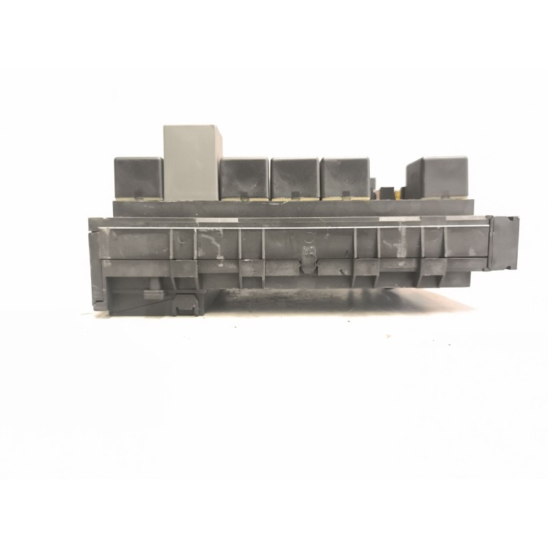 Recambio de caja reles / fusibles para iveco eurotech cursor (mh) 7.8 diesel referencia OEM IAM 500325434 - Blanco 5