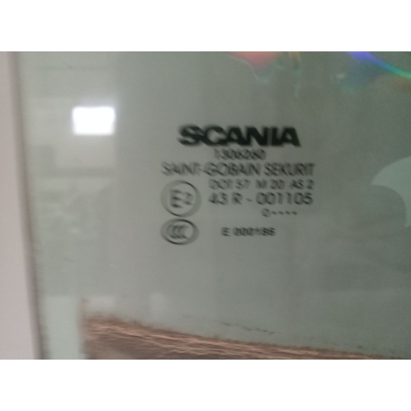 Recambio de luna delantera derecha para scania r i r 440 referencia OEM IAM 1306260 - Blanco 2