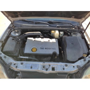 opel vectra c berlina del año 2002