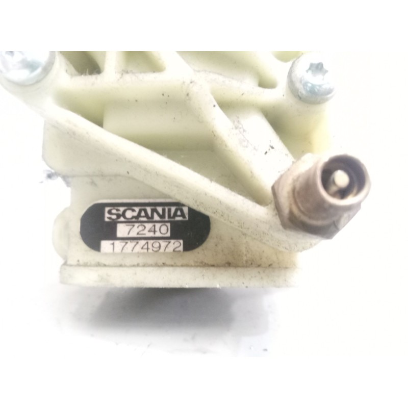 Recambio de palanca freno de mano para scania r i r 500 referencia OEM IAM 1774972 9617241000 - Blanco 5