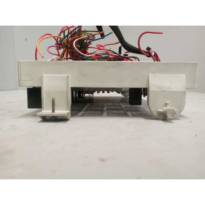 Recambio de caja reles / fusibles para scania p,g,r,t - series g 440, r 440 referencia OEM IAM 1911203 - Azul 3