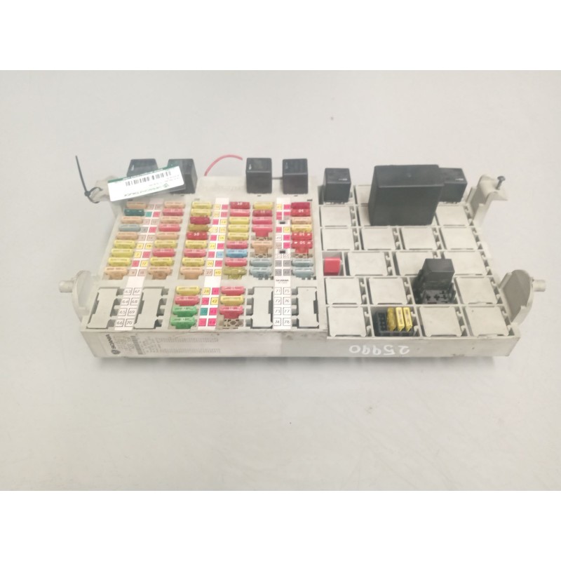 Recambio de caja reles / fusibles para scania r i r 440 referencia OEM IAM 1775796 1911203 