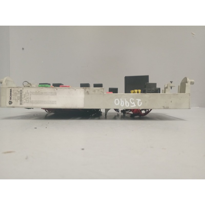 Recambio de caja reles / fusibles para scania r i r 440 referencia OEM IAM 1775796 1911203 - Blanco 4