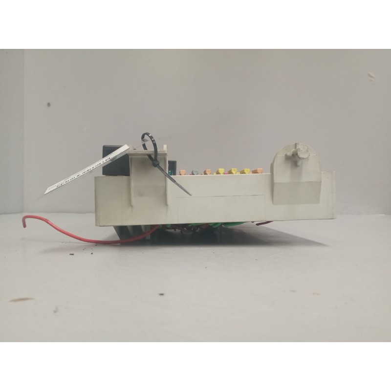 Recambio de caja reles / fusibles para scania r i r 440 referencia OEM IAM 1775796 1911203 - Blanco 5
