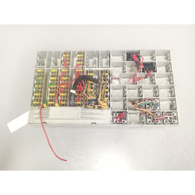Recambio de caja reles / fusibles para scania r i r 440 referencia OEM IAM 1775796 1911203 - Blanco 7