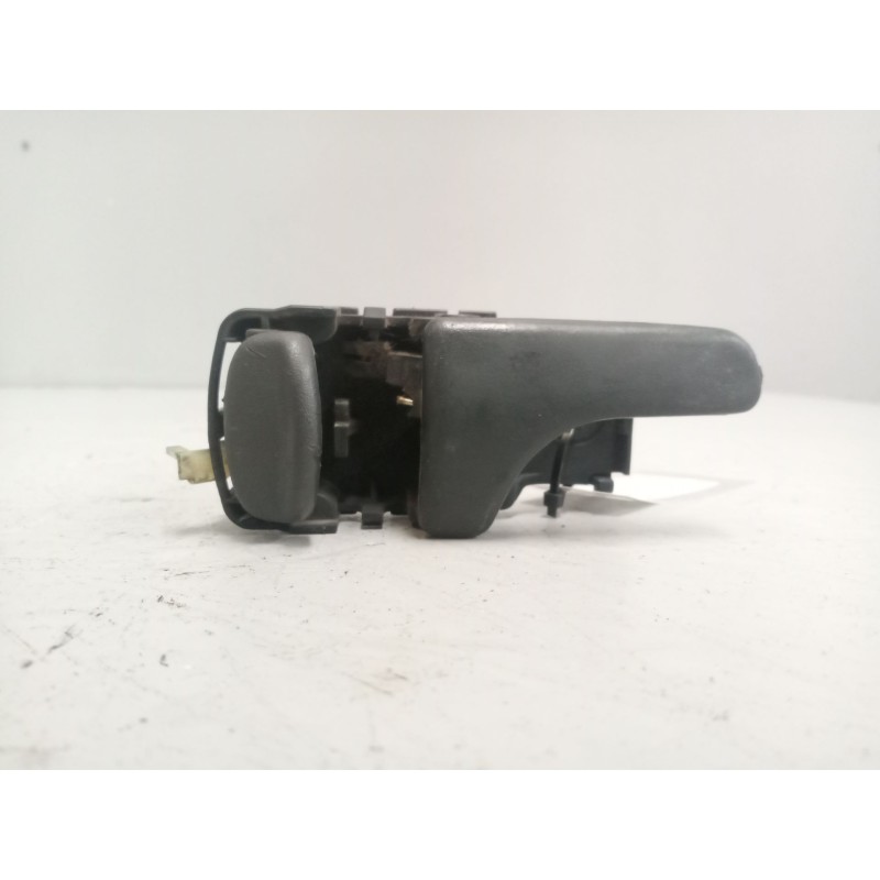 Recambio de maneta interior delantera derecha para nissan atleon referencia OEM IAM 806700X000  