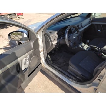 opel vectra c berlina del año 2002