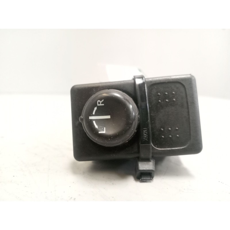 Recambio de mando retrovisor para nissan atleon referencia OEM IAM   