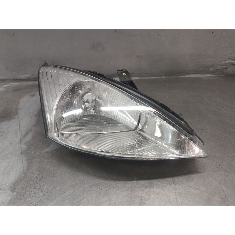 Recambio de faro derecho para ford focus turnier (cak) ambiente referencia OEM IAM 1M5113005  