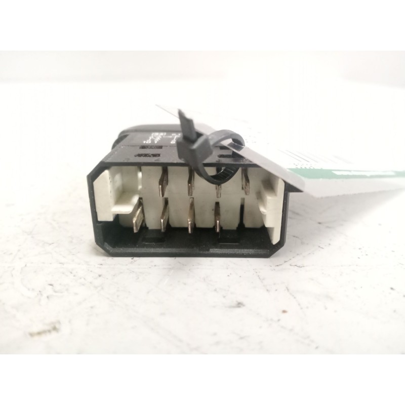 Recambio de interruptor para scania r i r 440 referencia OEM IAM 1421845 - Blanco 2